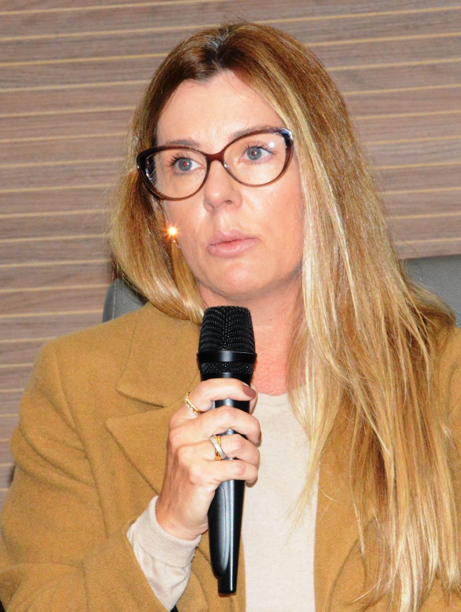 “Nós temos uma dificuldade nacional de cumprimento dessa legislação e precisamos entender o que acontece e buscar caminhos para avançar nesse sentido. A experiência que o Sindicato dos Metalúrgicos tem para compartilhar, a nosso ver, tem grande valor e pode impactar de forma muito positiva no cumprimento da legislação”, Rúbia Canabarro, Procuradora do Ministério Público do Trabalho da 9ª Região